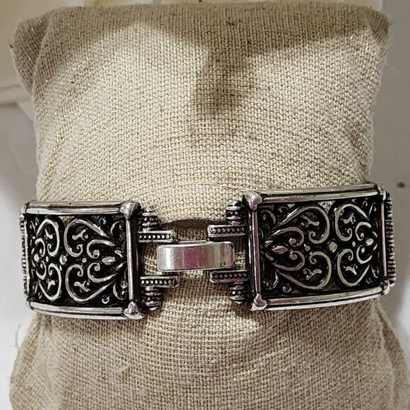 Brighton scrolled vintage retired lace filigree bracelet - Picture 7 of 9